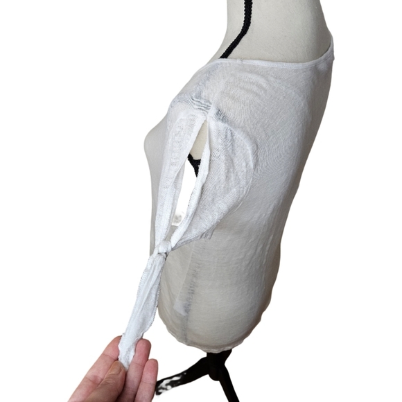 Vince Camuto White Top with Tie Sleeves - Picture 4 of 7